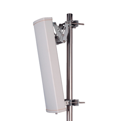 18dBi室外定向板状天线