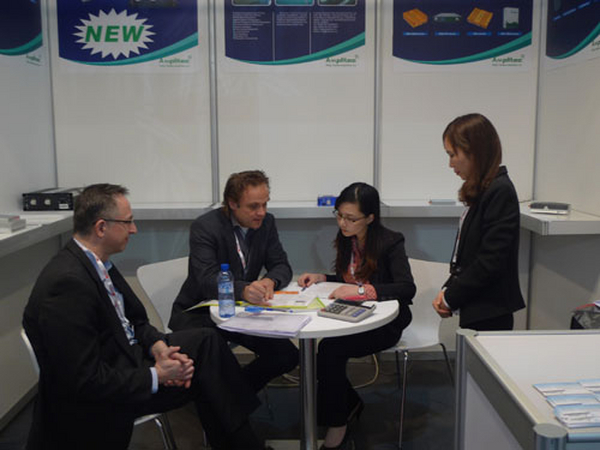 禅信通科技参展2013世界移动通信大会