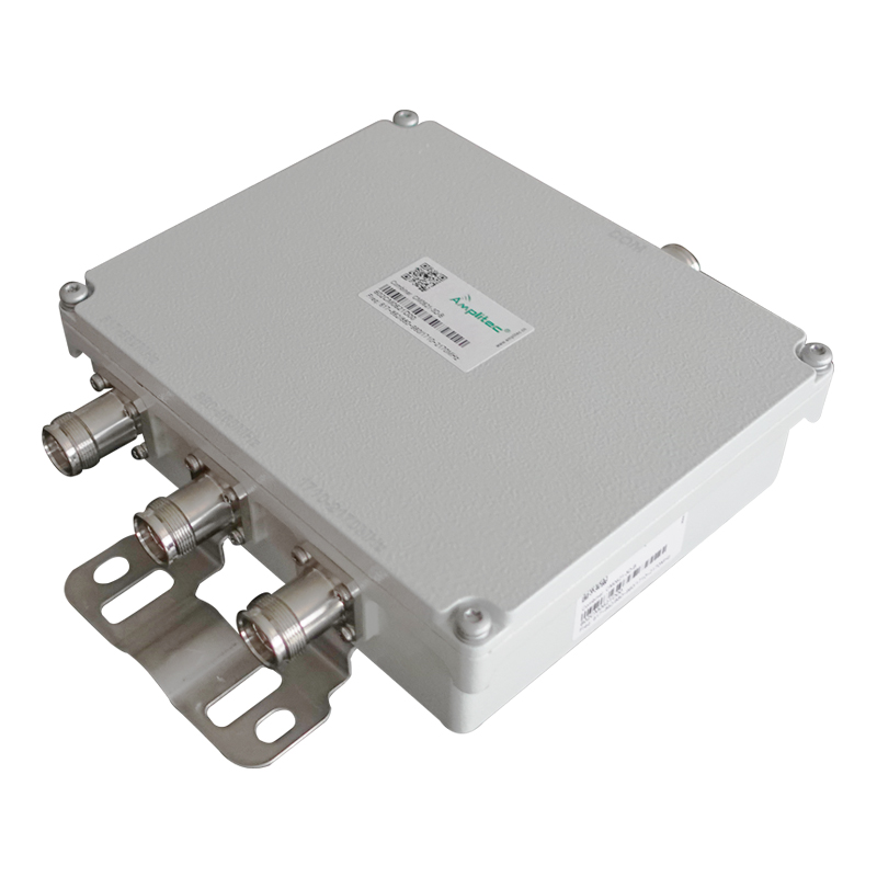 CM0621-3D-B 600/900/2100 MHz三频合路器