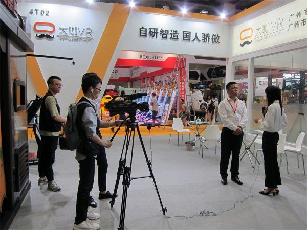 董事长张作钦接受广州本地电视台采访