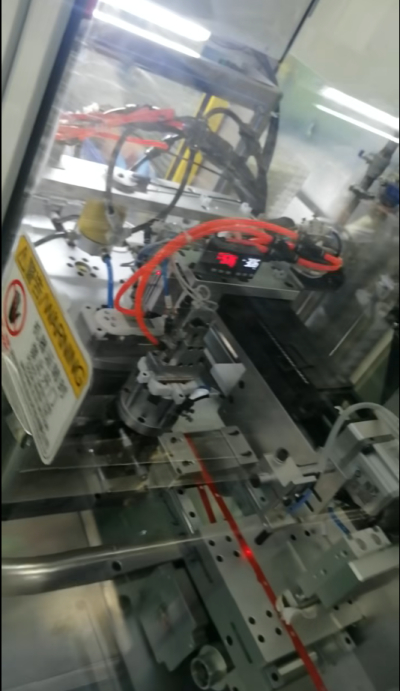 半自动镜片贴膜设备