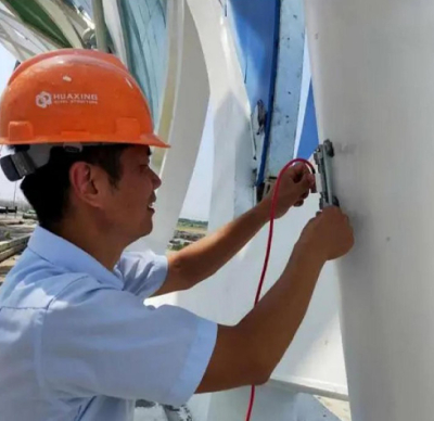 高桩梁板式码头智能监测