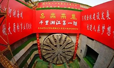 湘雅路过江通道工程建设介绍