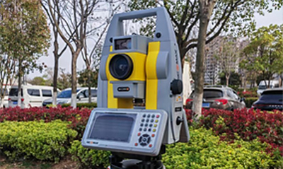 中纬全站仪ZOOM95：高精度测量解决方案