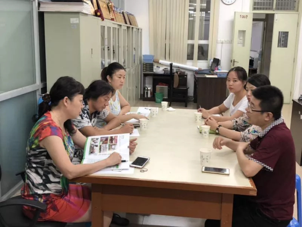 慧文秘书事务所全国校园行——走进广东农工商职业技术学院