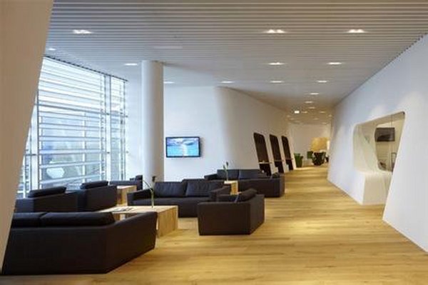 长沙机场乐翔贵宾厅三维互动体验区为“爱”开启