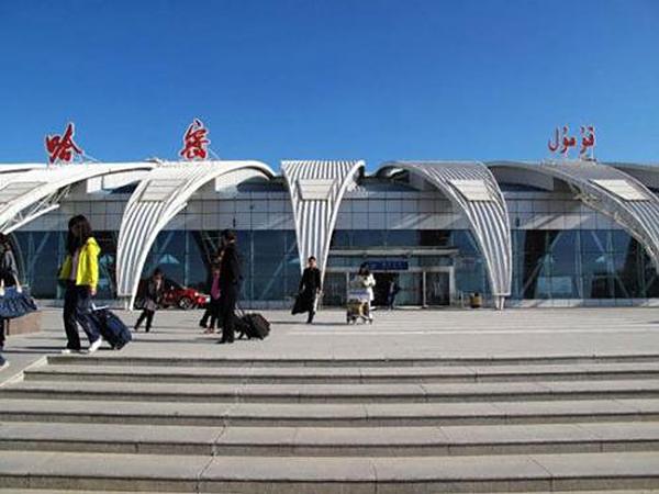 新疆哈密机场助力复工复产恢复航线航班