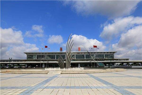 吉林长春龙嘉机场售票处简介及订机票电话