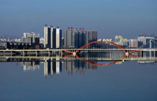 朝阳机场特价机票查询与机场航空售票处电话