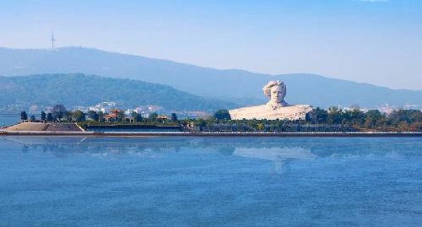 长沙黄花国际机场特价机票查询与机场航空售票处电话