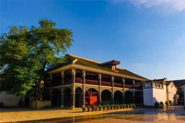 遵义新舟国际机场特价机票查询与机场航空售票处电话