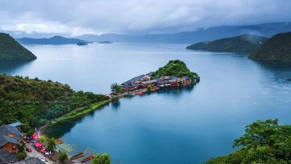 丽江三义国际机场特价机票查询与机场航空售票处电话