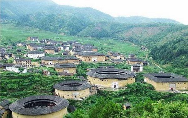 龙岩冠豸山机场特价机票查询与机场航空售票处电话