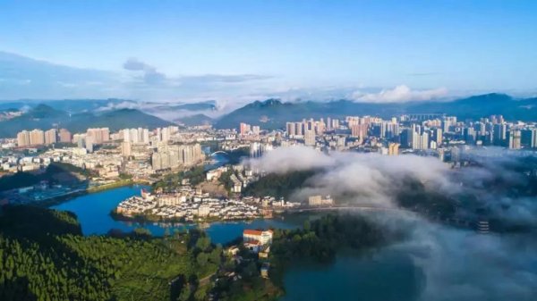 铜仁凤凰机场特价机票查询与机场航空售票处电话