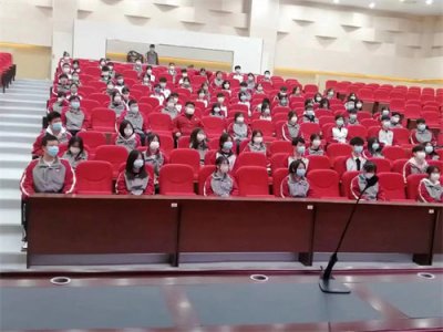 严于律己 勇做先锋——石家庄文化传媒学校召开团干部培训会