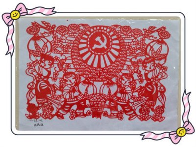 巧手绘制纸艺佳作，劳动创造多彩世界