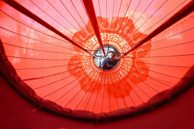 石家庄：藁城宫灯制作忙