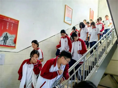 【专业部快讯】我校文化艺术专业部举行消防应急疏散逃生演练