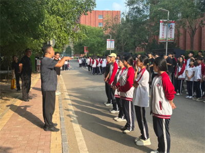 【专业部快讯】以“演”筑防 防患未“燃”——我校现代服务专业部开展消防安全疏散演练