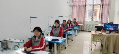 技能服务生活，匠心筑梦未来——文化艺术专业部服装设计与工艺专业劳动教育基地开展技能服务生活系列活动