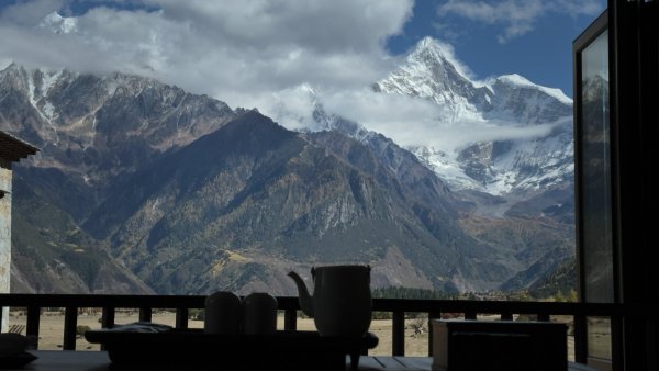 美俄乌会面会中止乌克兰战争吗？