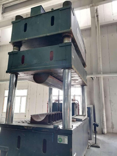 630T大幅面四柱液压机