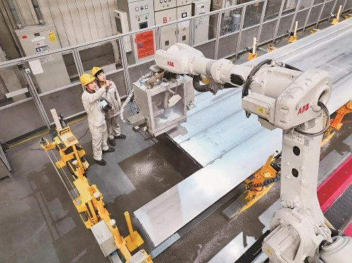 中车唐山公司重塑高铁智造新范式