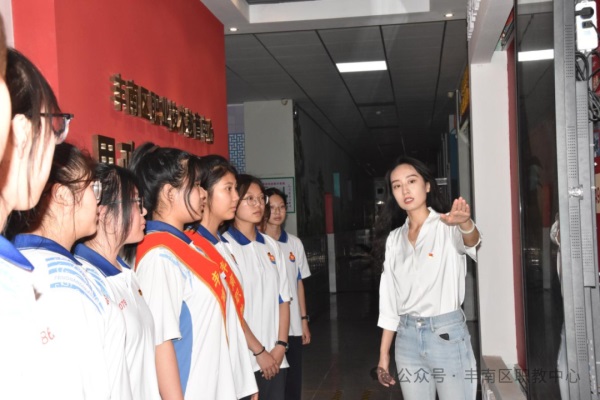 党团同心传薪火 青春接力担使命——丰南区职教中心（丰南高级技工学校）开展党员讲团课活动献礼建党104周年