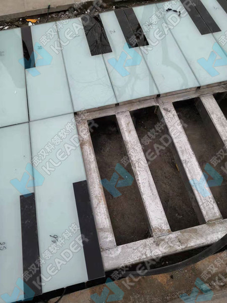 户外钢琴安装现场5