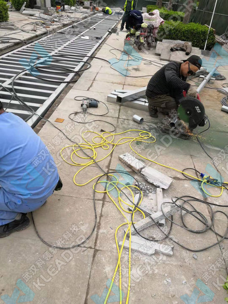 户外钢琴安装现场8