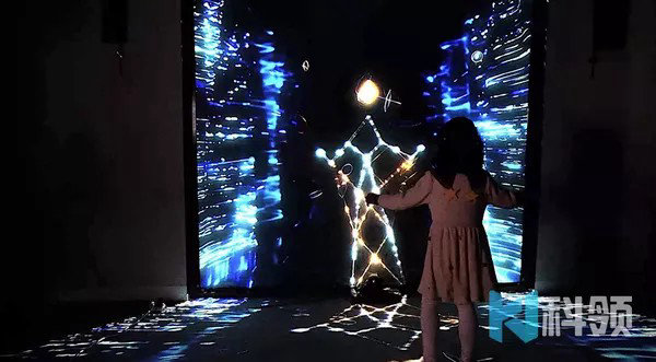 光影粒子线条人