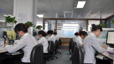 新注册的公司应该怎么去银行开户