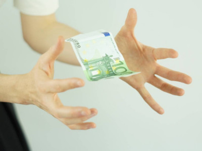 南宁注册一个小规模公司需要几个条件？