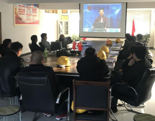 利辛公司组织《如何发现和解决生产问题》学习培训